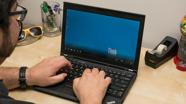 Laptop gi&aacute; rẻ đến từ Lenovo ưu ti&ecirc;n d&agrave;nh cho doanh nh&acirc;n