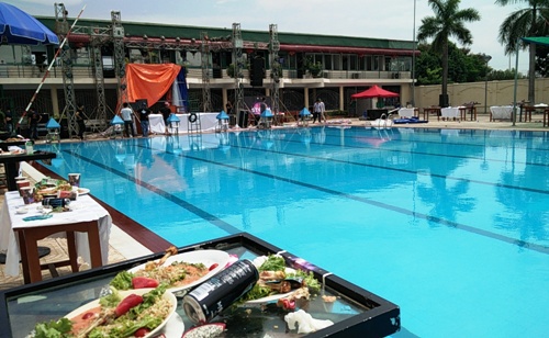 Hiện trường chương tr&igrave;nh tiệc bể bơi Pool Party Storm được giữ nguy&ecirc;n trạng để l&agrave;m r&otilde; vụ việc 1 học sinh bị điện giật chết