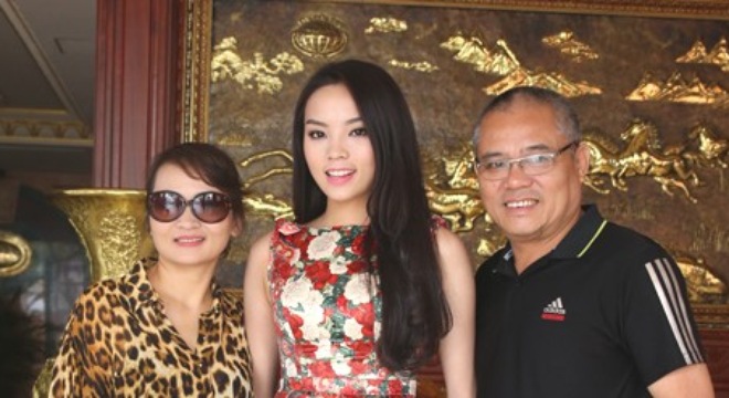 Gia đ&igrave;nh hoa hậu Kỳ Duy&ecirc;n