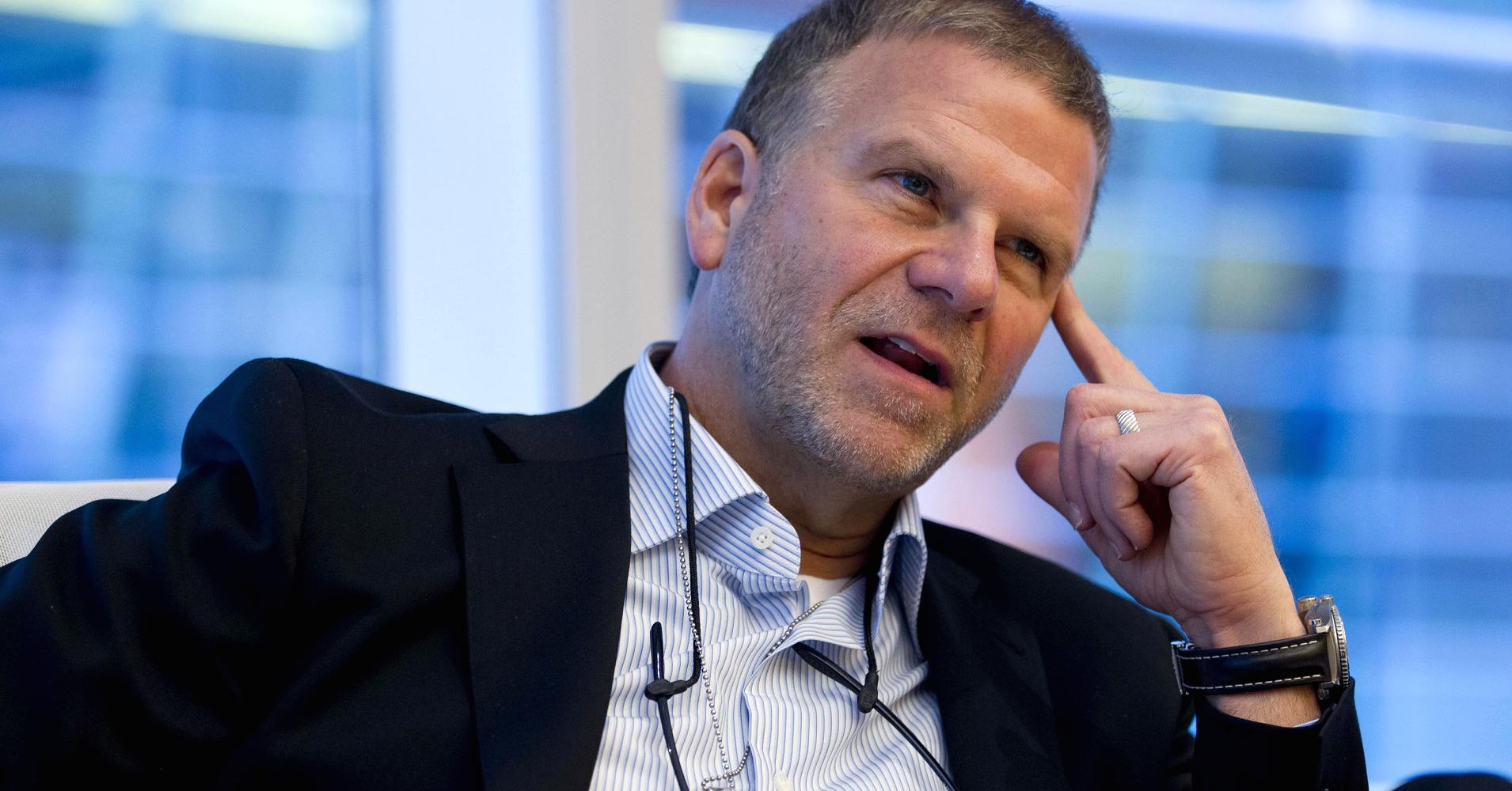 Ch&acirc;n dung tỷ ph&uacute; Tilman Fertitta. Ảnh: CNBC