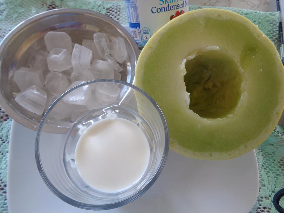 C&aacute;ch l&agrave;m sinh tố dưa l&ecirc;