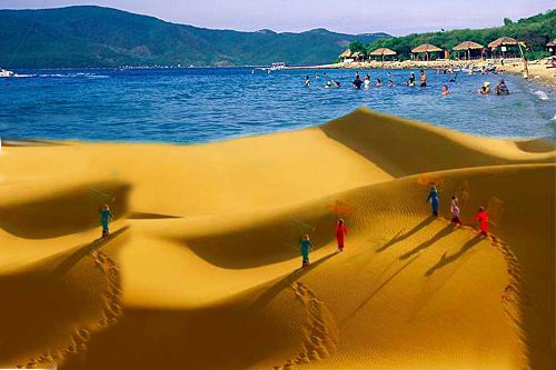Không chỉ hấp dẫn bởi những bãi biển, hoang sơ tuyệt đẹp, Mũi Né - Phan Thiết còn thu hút du khách bởi những đồi cát vàng rực, trải dài mênh mông.