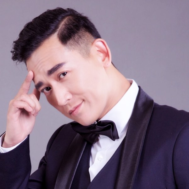 Hữa Vĩ Văn thu hút trong shot hình