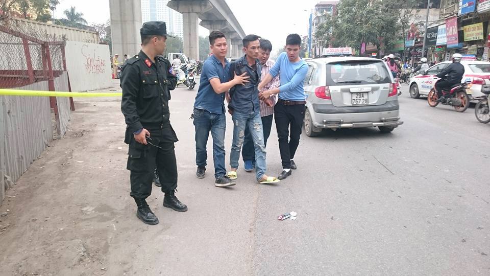 Lực lượng cảnh s&aacute;t 141 khống chế đối tượng mang ma t&uacute;y