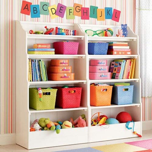 Dạy b&eacute; cất đồ bằng m&agrave;u sắc l&agrave; một mẹo vặt gia đ&igrave;nh hữu &iacute;ch vừa c&oacute; thể gi&uacute;p mẹ tiết kiệm thời gian, vừa c&oacute; thể dạy c&aacute;c b&eacute; học
