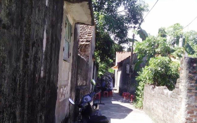 cụ &ocirc;ng bị giết, nh&eacute;t giẻ v&agrave;o mồm