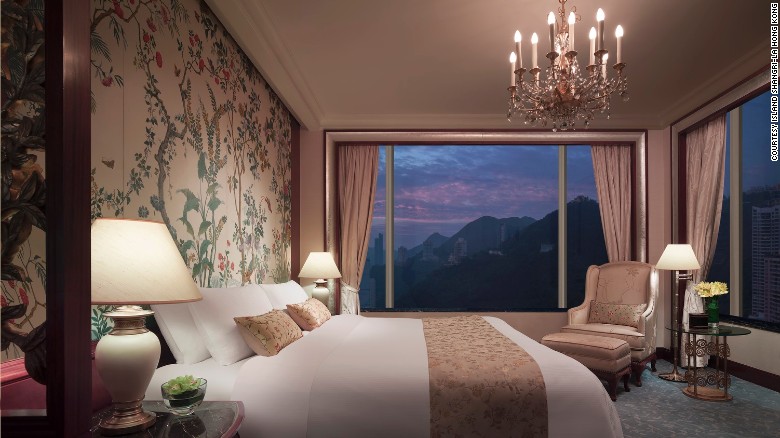 Shang - ri La: Nơi có tầm nhìn bao quát toàn Hong Kong - rất lý tưởng để ngắm pháo hoa 