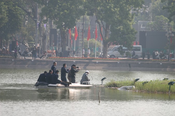 Cụ R&ugrave;a hồ Gươm nổi l&ecirc;n ch&agrave;o năm mới
