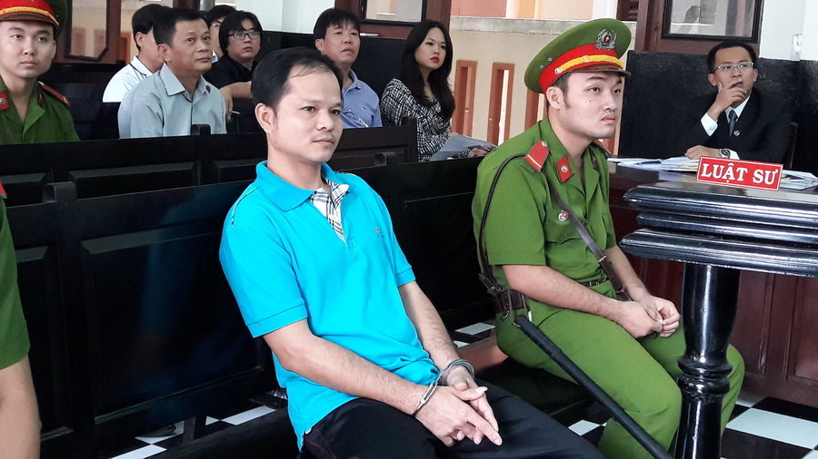 x&eacute;t xử vụ chai nước 500 triệu đồng của T&acirc;n Hiệp Ph&aacute;t