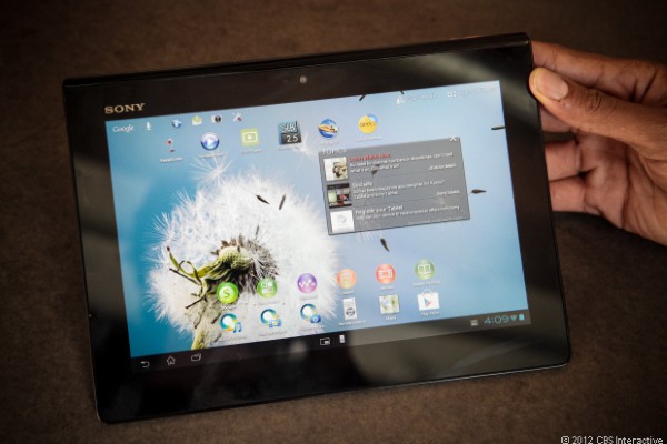 Thiết kế nhỏ gọn đẹp mắt của chiếc m&aacute;y t&iacute;nh bảng gi&aacute; rẻ Sony Xperia Tablet S