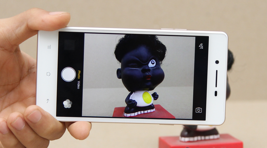 OPPO Neo 7 c&oacute; camera ch&iacute;nh 8MP