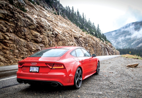 Siêu xe Audi RS 7 -con quái vật mạnh mẽ