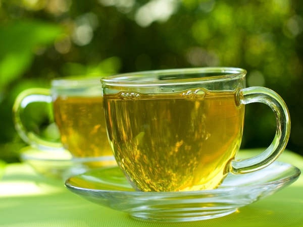 Uống tr&agrave; xanh mỗi ng&agrave;y để giảm c&acirc;n
