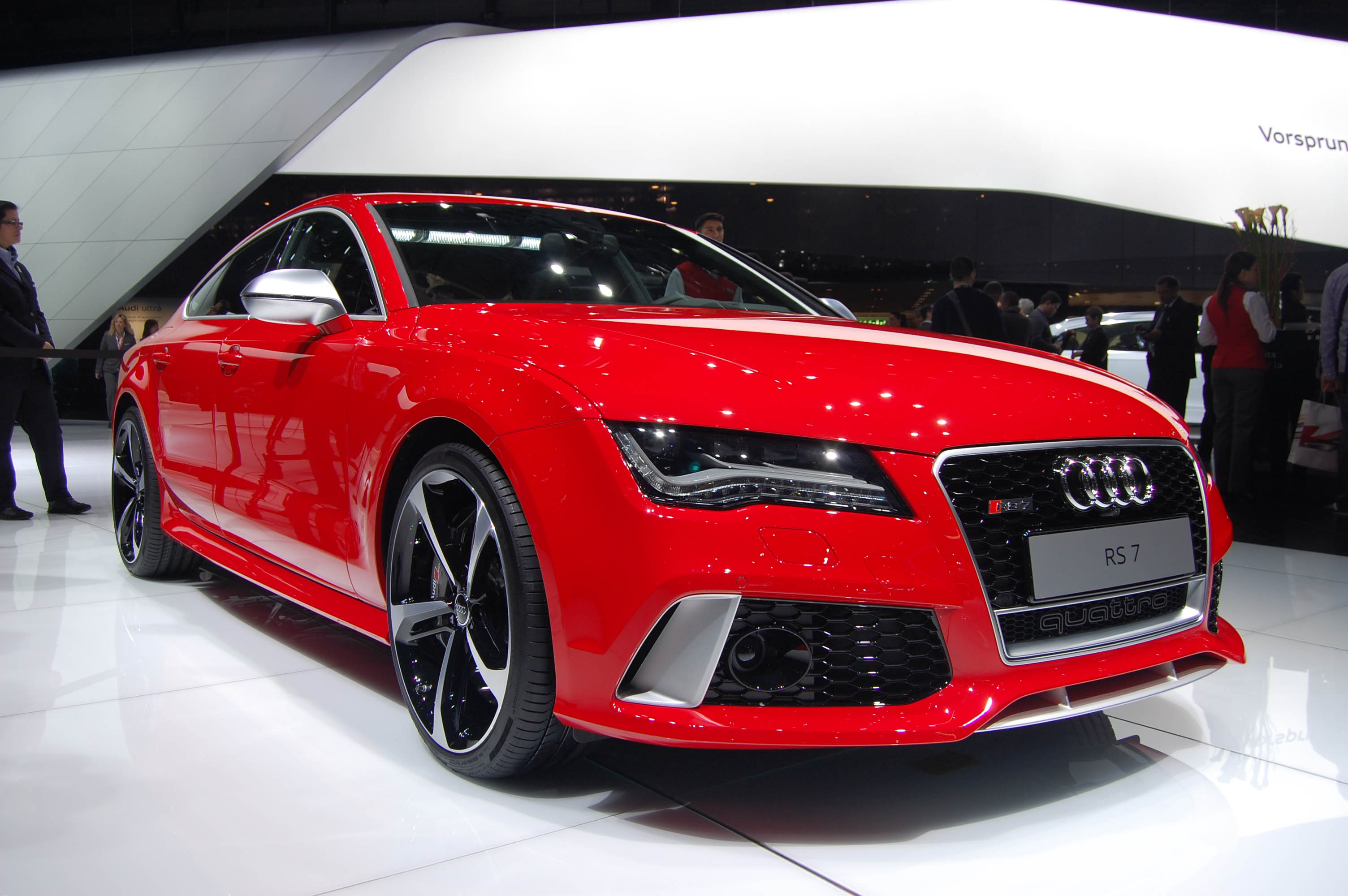 Siêu xe Audi RS 7 -con quái vật mạnh mẽ