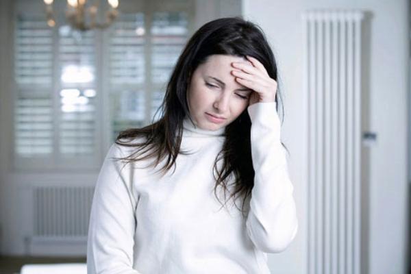 Thiếu m&aacute;u v&agrave; c&aacute;c kho&aacute;ng chất lại hay ăn ngũ cốc sẽ khiến cơ thể suy kiệt, dễ bị ung thư