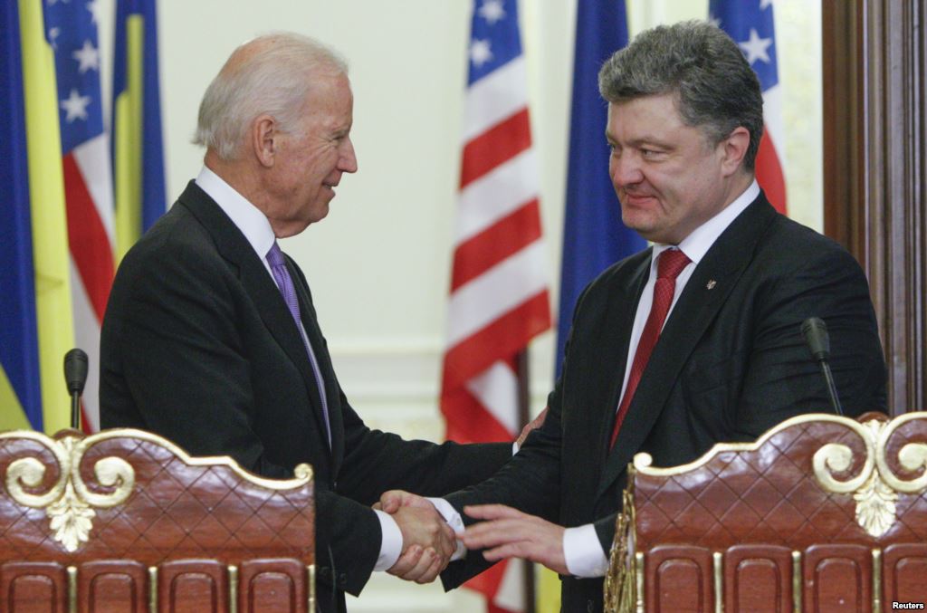 Tình hình Ukraine mới nhất: Phó Tổng thống Mỹ và Tổng thống Ukraine nhất trí gắn liền lệnh ngừng bắn với lệnh trừng phạt lên Nga Tình hình Ukraine mới nhất: Phó Tổng thống Mỹ và Tổng thống Ukraine nhất trí gắn liền lệnh ngừng bắn với lệnh trừng phạt lên Nga
