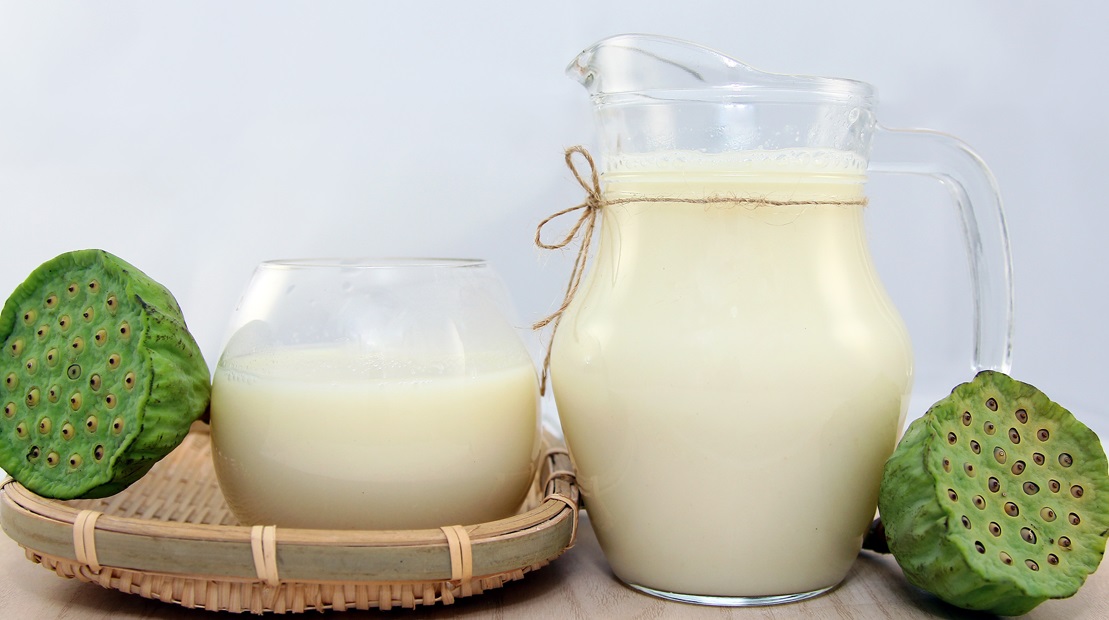 C&aacute;ch l&agrave;m sữa hạt sen b&eacute;o ngậy, ngủ ngon rất đơn giản