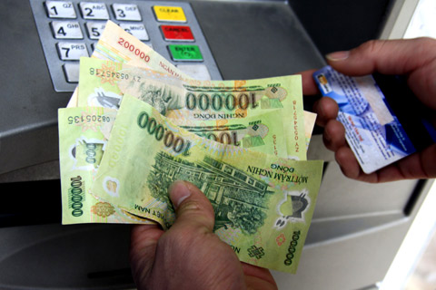 Ng&agrave;y lễ, kh&ocirc;ng lo c&acirc;y ATM 'cạn tiền' 