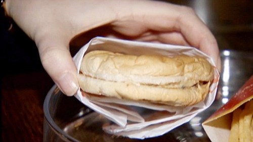 Chiếc b&aacute;nh burger của McDonalds để 6 năm kh&ocirc;ng hỏng