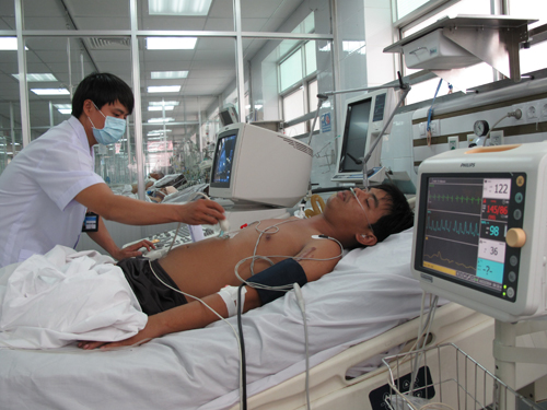 C&aacute;c b&aacute;c sĩ phải trực như ng&agrave;y thường nếu đ&ocirc;ng bệnh nh&acirc;n