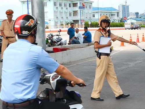 trưng dụng phương tiện giao th&ocirc;ng