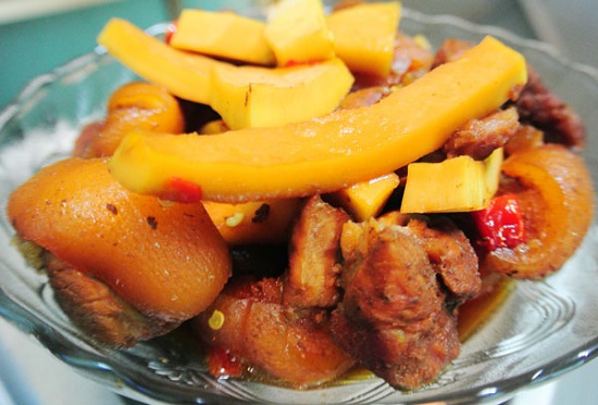 C&aacute;ch nấu thịt kho dừa ng&agrave;y đ&ocirc;ng ngon tuyệt
