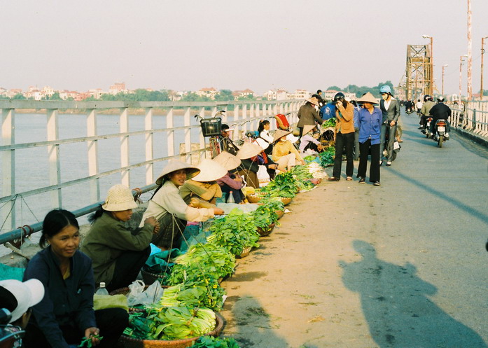 Chợ c&oacute;c H&agrave; Nội