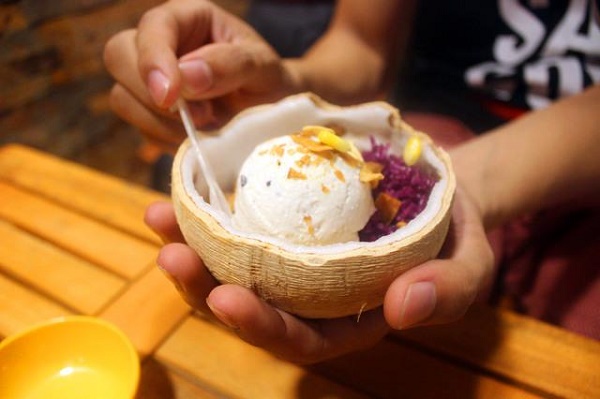 C&aacute;ch l&agrave;m kem x&ocirc;i dừa ngon