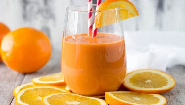 C&aacute;ch l&agrave;m sinh tố cam c&agrave; rốt