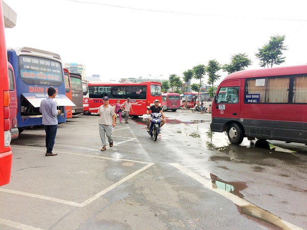 Đ&oacute;ng cửa bến xe Gi&aacute;p B&aacute;t, Gia L&acirc;m v&agrave;o năm 2020: Nh&agrave; xe v&agrave; người d&acirc;n n&oacute;i g&igrave;?