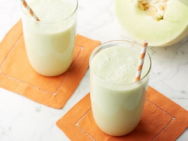 Chia sẻ c&aacute;ch l&agrave;m sinh tố dưa bở thơm ngon, đơn giản cho cả gia đ&igrave;nh