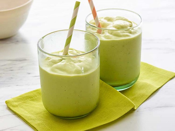 Chia sẻ c&aacute;ch l&agrave;m sinh tố dưa bở thơm ngon, đơn giản cho cả gia đ&igrave;nh