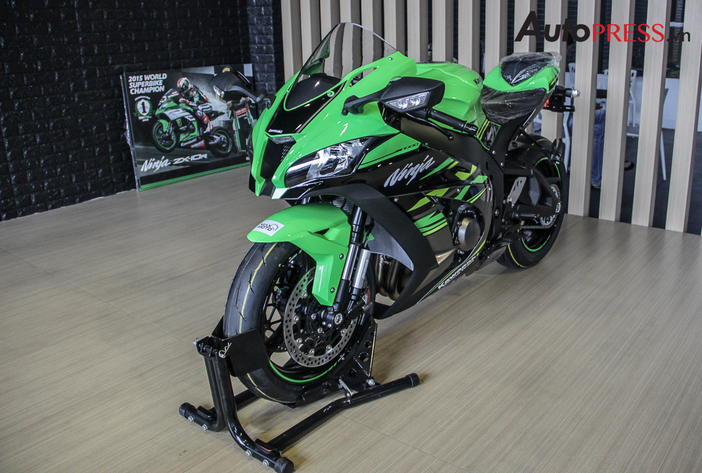 sieu-mo-to-kawasaki-ninja-zx-10r-2018-moi-cap-ben-viet-nam-co-gia-549-trieu-dong