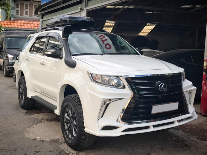 tphcm-la-lam-voi-toyota-fortuner-do-phong-cach-lexus tphcm-la-lam-voi-toyota-fortuner-do-phong-cach-lexus