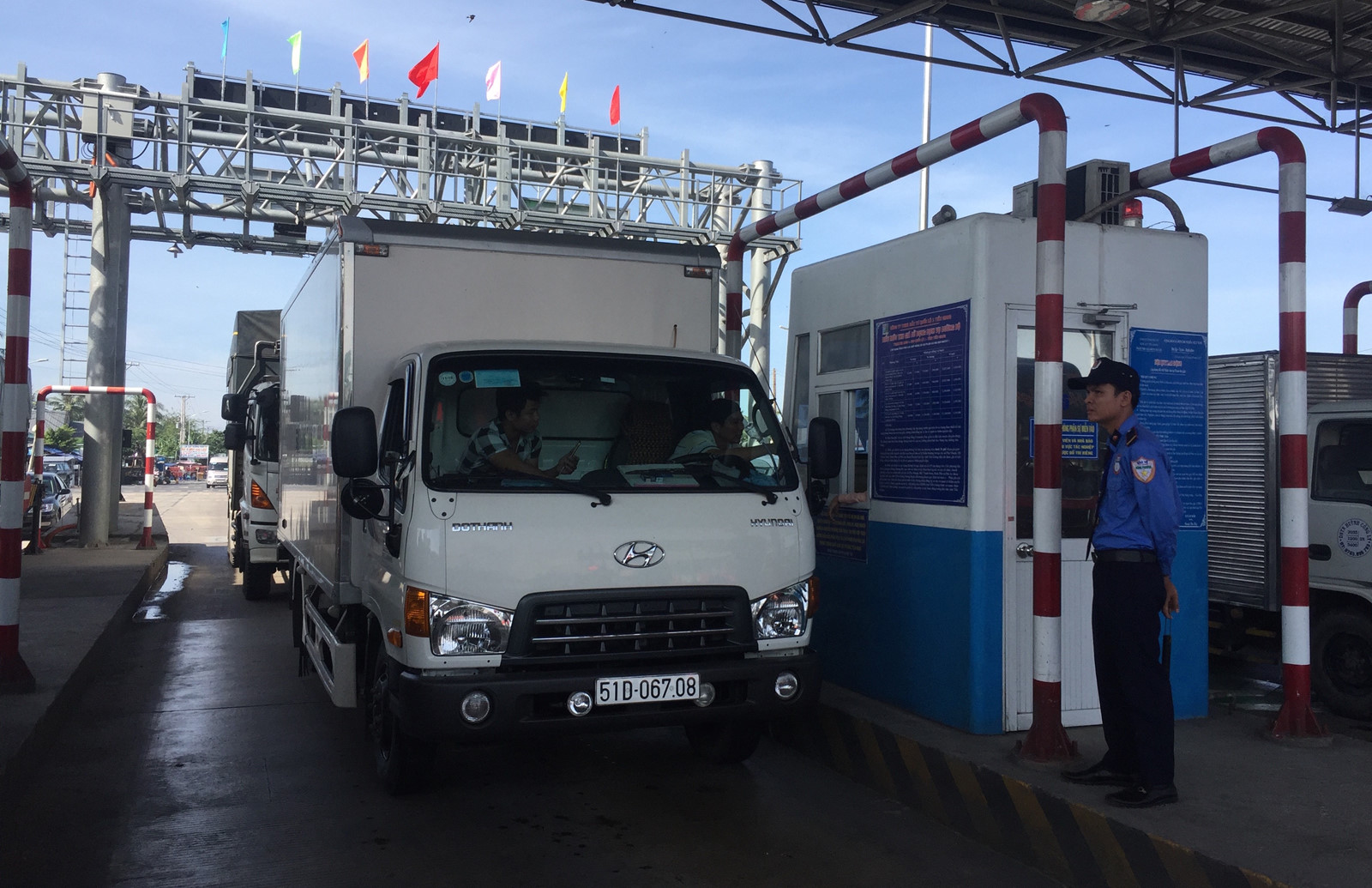 bot-cai-lay-tong-cuc-duong-bo-to-chuc-dem-xe-qua-tram-de-tim-phuong-an-go-roi