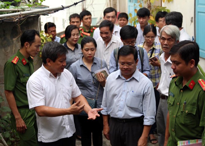 sau-vu-chay-carina-plaza-ong-doan-ngoc-hai-di-kiem-tra-pccc-tai-quan-1