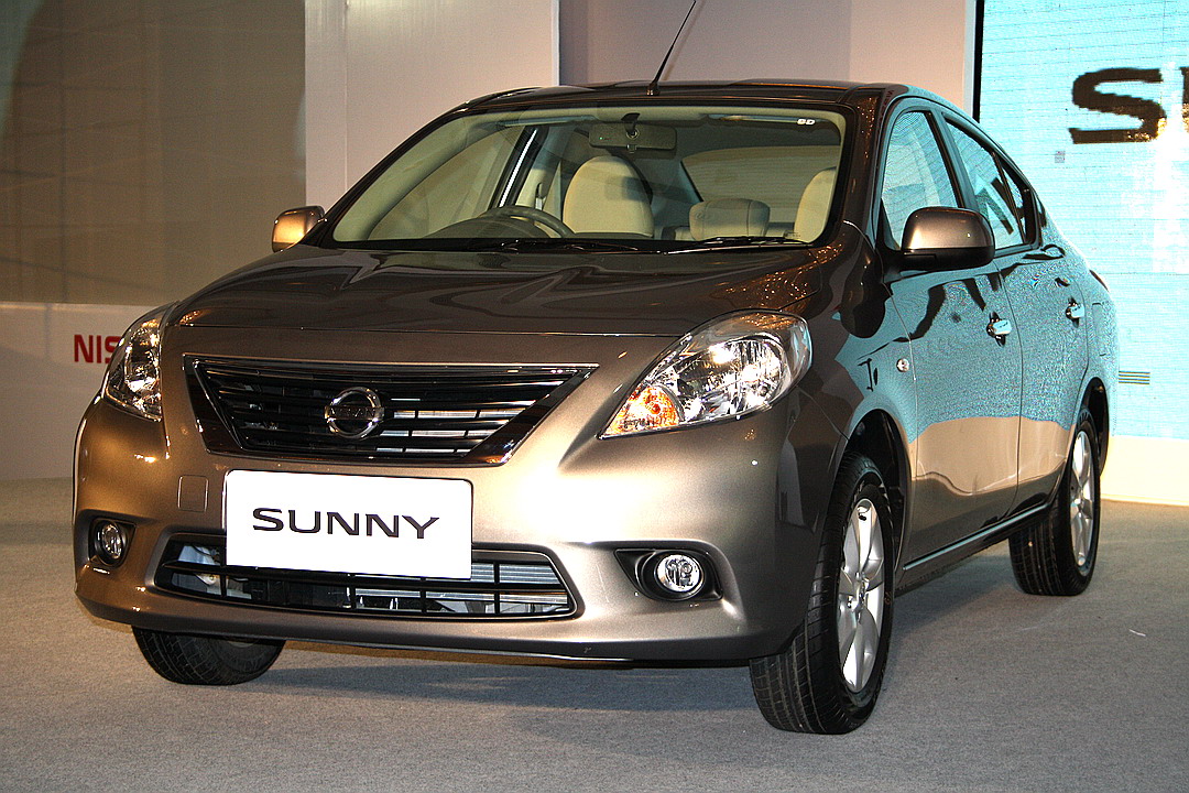 thi-truong-o-to-thang-5-nissan-sunny-duoc-dieu-chinh-tang-gia-ban