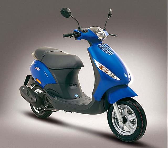 thi-truong-xe-may-viet-gia-xe-piaggio-thang-52018-bien-dong-ra-sao