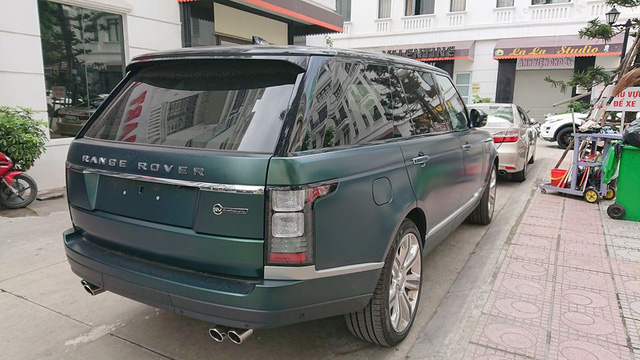 phat-them-voi-sieu-suv-range-rover-svautobiography-mau-doc-22-ty-cua-dai-gia-hai-phong