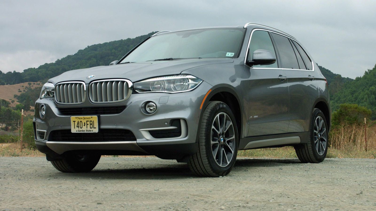 lien-tiep-chay-xe-bmw-han-quoc-cui-dau-xin-loi-khach-hang-va-trieu-hoi-106000-xe-diesel