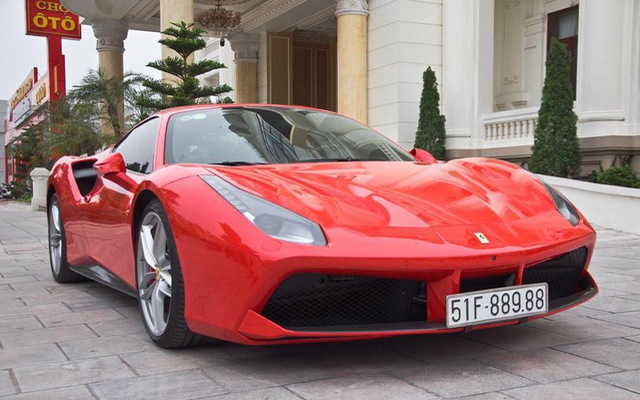 he-lo-nguyen-nhan-khien-sieu-xe-ferrari-cua-tuan-hung-gap-nan-tren-cao-toc