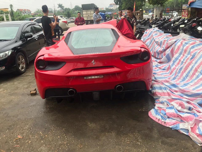 he-lo-nguyen-nhan-khien-sieu-xe-ferrari-cua-tuan-hung-gap-nan-tren-cao-toc