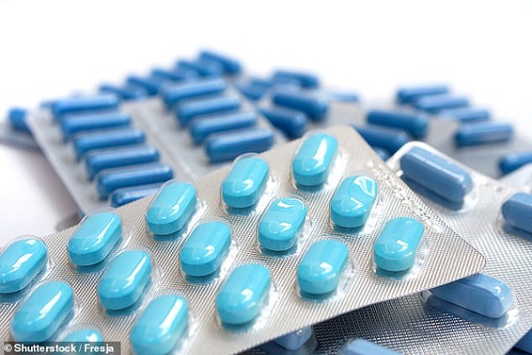 Thuốc Viagra được b&aacute;n trực tuyến chứa đầy h&oacute;a chấy nguy hiểm