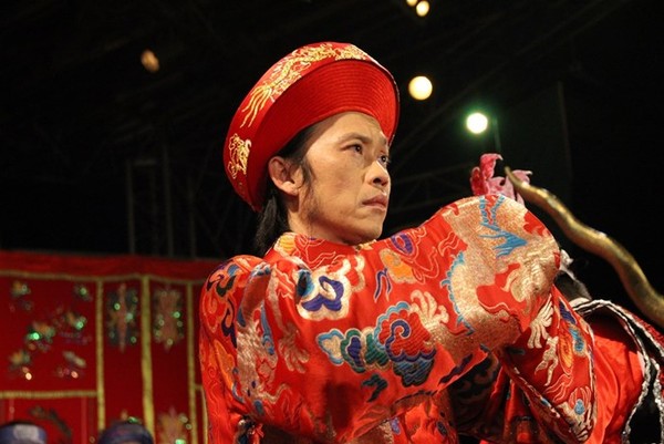 Đàm Vĩnh Hưng tung hô Hoài Linh là con trời Đàm Vĩnh Hưng tung hô Hoài Linh là con trời