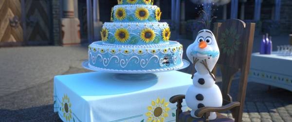 Anh ch&agrave;ng người tuyết Olaf quậy tưng bừng trong 'Frozen Fever'