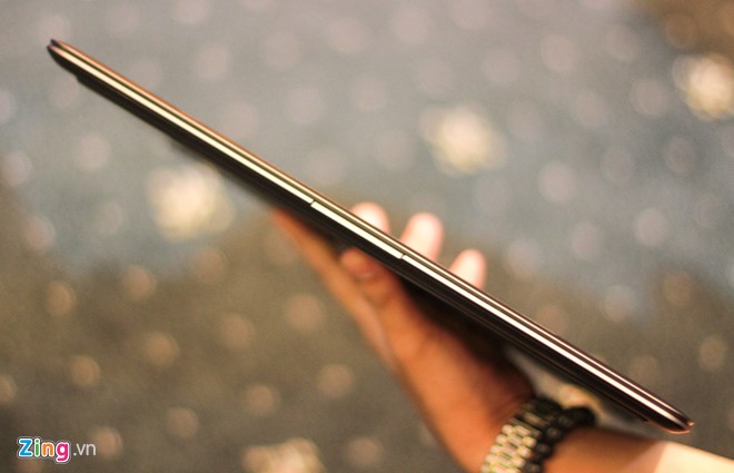 HP Spectre tập trung nhiều v&agrave;o thiết kế thay v&igrave; cấu h&igrave;nh