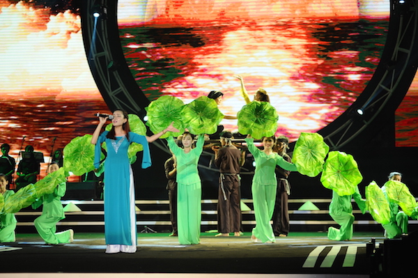 H&agrave;nh tr&igrave;nh B&agrave;i ca sinh vi&ecirc;n 2015 