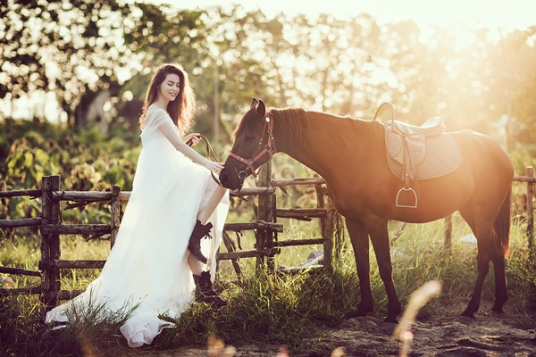  Đêm nhạc Love Songs sẽ được tổ chức chuyên nghiệp với một sân khấu ấm cúng và gần gũi.