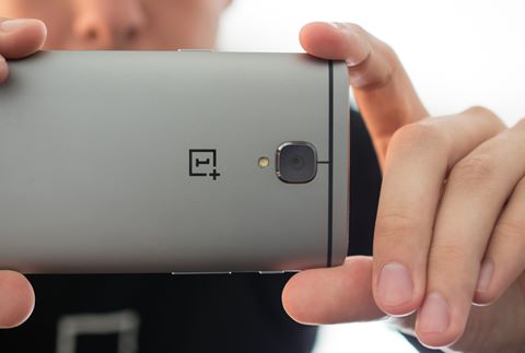 OnePlus 3 - Giá: 400 USD