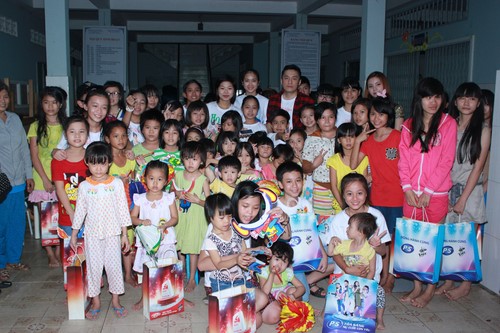 vui vẻ qu&aacute;